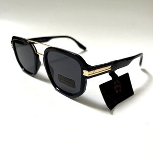 House of Harlow 1960 Aviator Sunglasses Black Double Bridge NWT Gold Trim